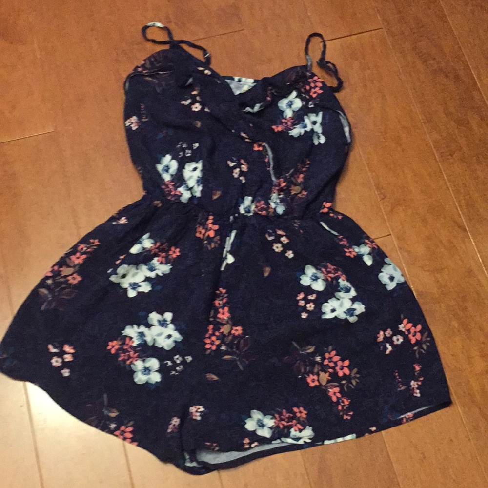 Romper hollister medium